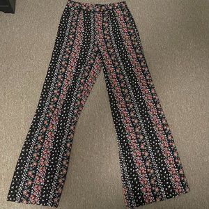 Forever 21 Floral Flare Pants Size M